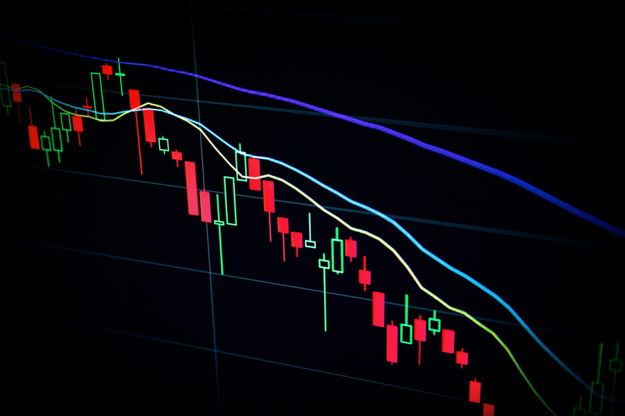 Bitcoin опустився нижче $27 000 через розпродаж криптовалют