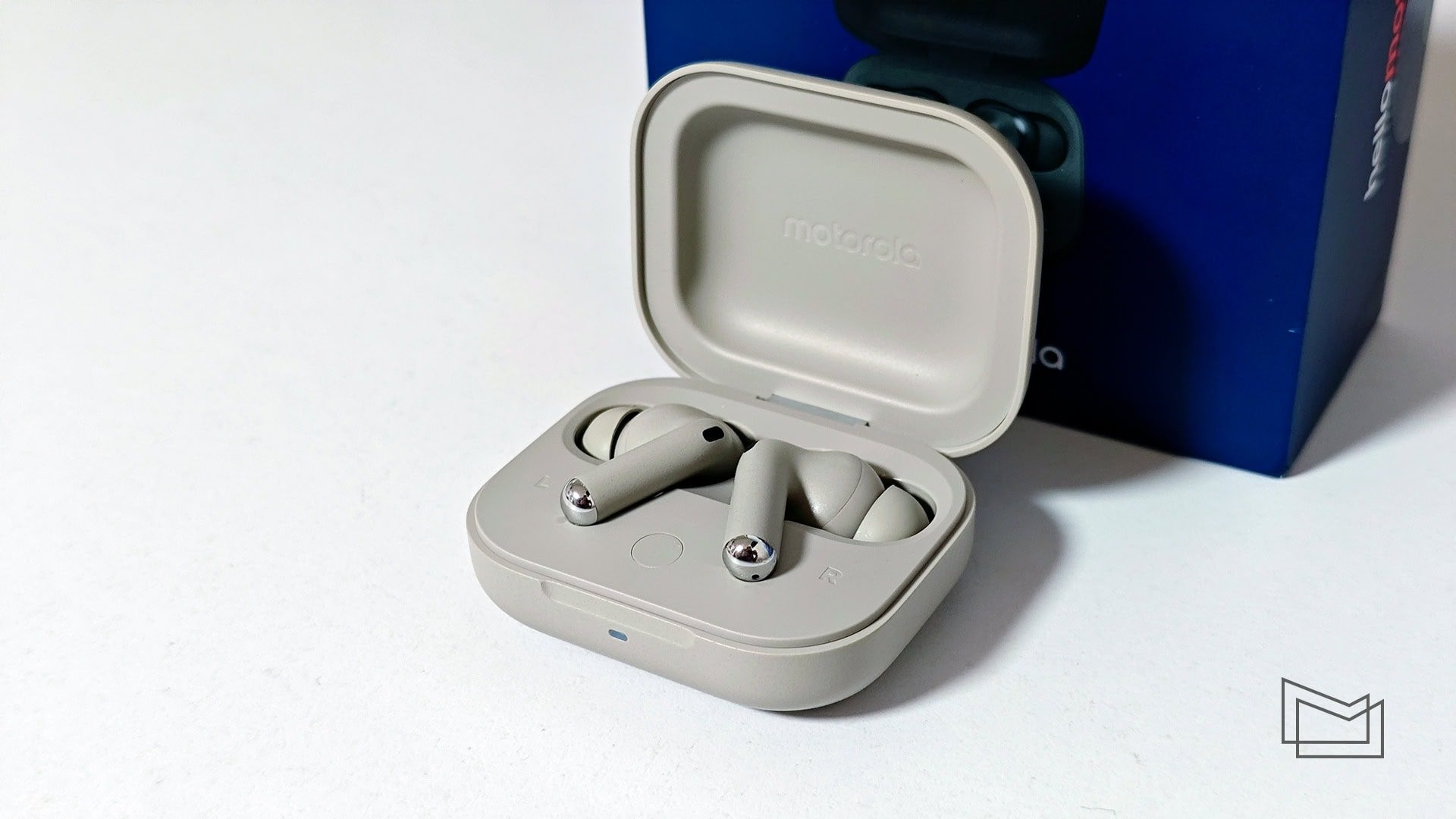 Moto buds+ TWS headphones review: ANC and pleasant sound from Bose