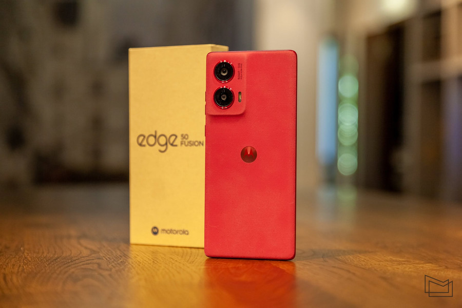 Серйозно, смартфон із замші? — Огляд motorola edge 50 fusion