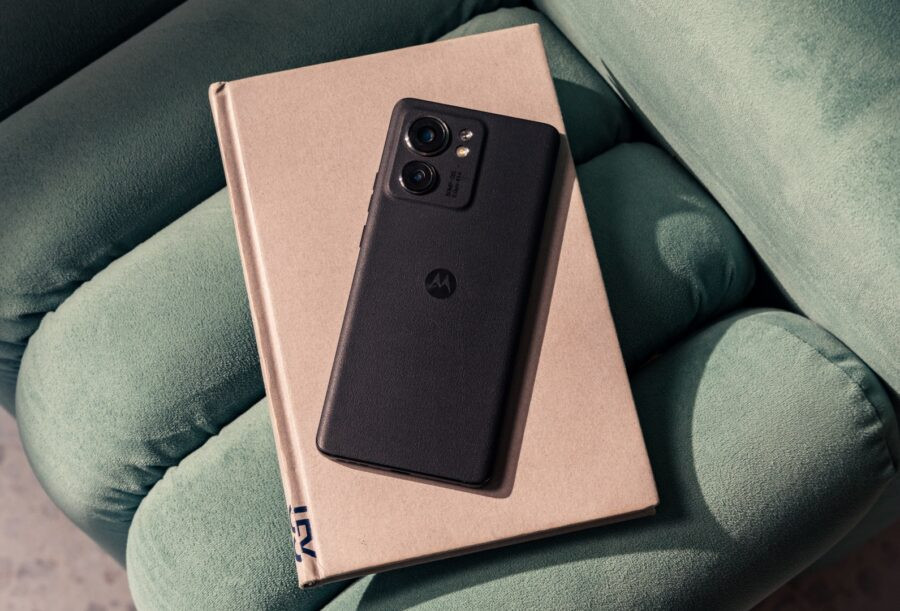 Представлено Motorola Edge 40. Влітку смартфон надійде на український ринок