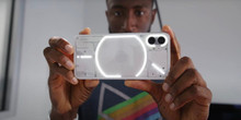 Marques Brownlee showed the Nothing phone (1) with a truly original feature - 900 diodes on the back