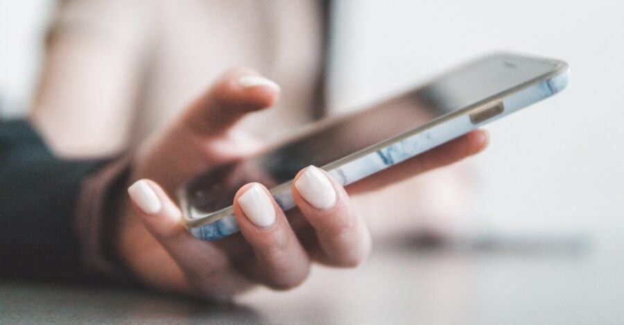 З яких каналів отримувати новини у Telegram та Viber — AIN