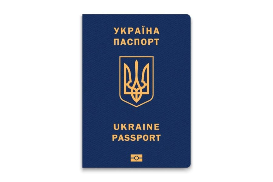 Різна транслітерація в ID та закордонному паспорті: що сталося і як виправити?