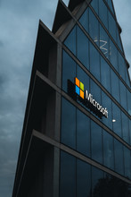 Microsoft: Russian cyberattacks for the war against Ukraine began in March 2021