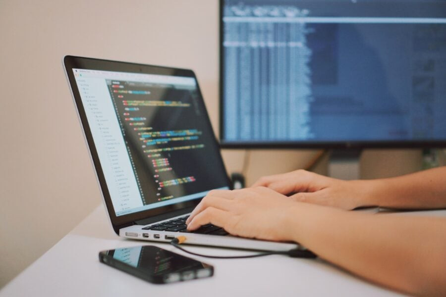 GlobalLogic: Як змінилися очікування ІТ-спеціалістів від компаній під час війни