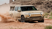 Rivian затримується з випуском максимальної комплектації своїх авто