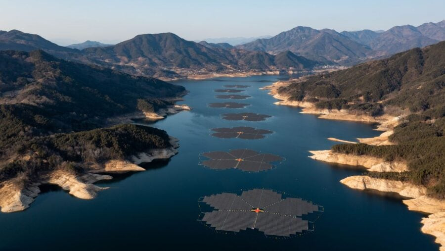 Floating solar panels can fully power thousands of cities