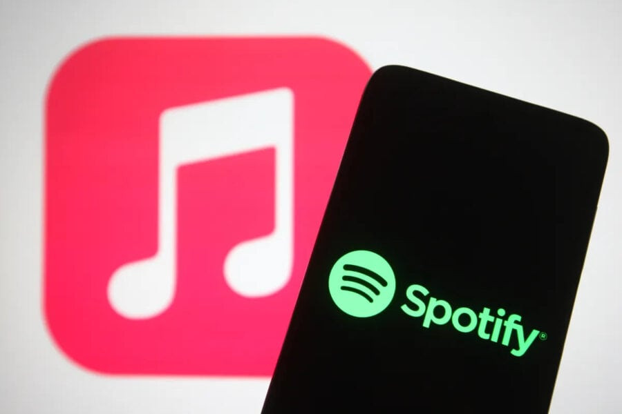 Two developers have created a service that allows you to transfer playlists between Spotify, Apple Music, YouTube Music, and other streaming services