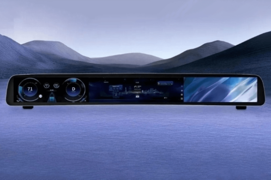 TCL showed a 47.5-inch car display