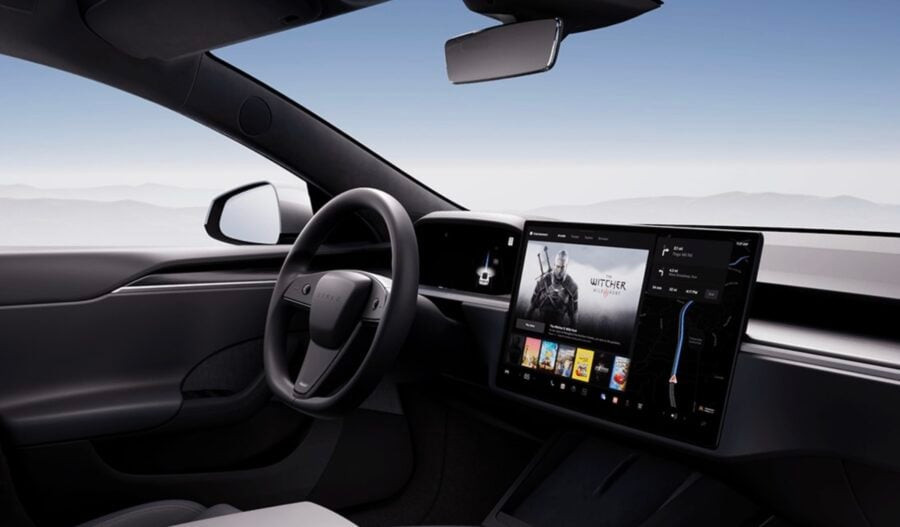 Tesla is returning a conventional steering wheel to its electric cars (as an option)