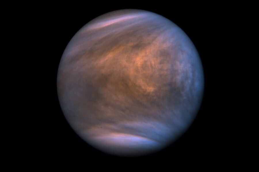 Experts think the first piloted mission should be to Venus, not Mars