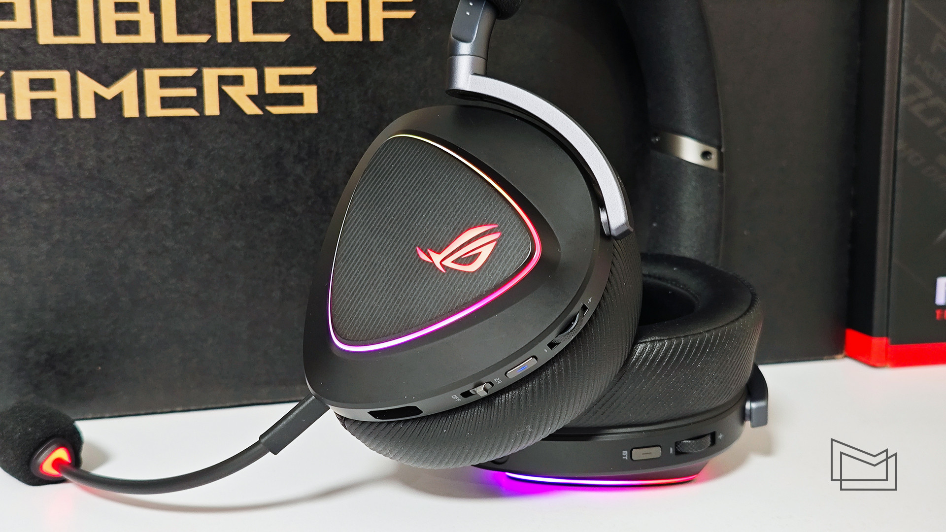 Огляд ASUS ROG Delta II: дизайн та зручність використання