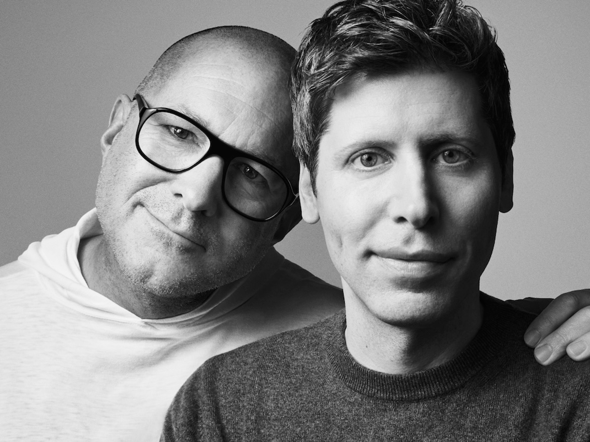Openai buys a secret startup of legendary Apple designer Johni Iva and preparing to release shi devices