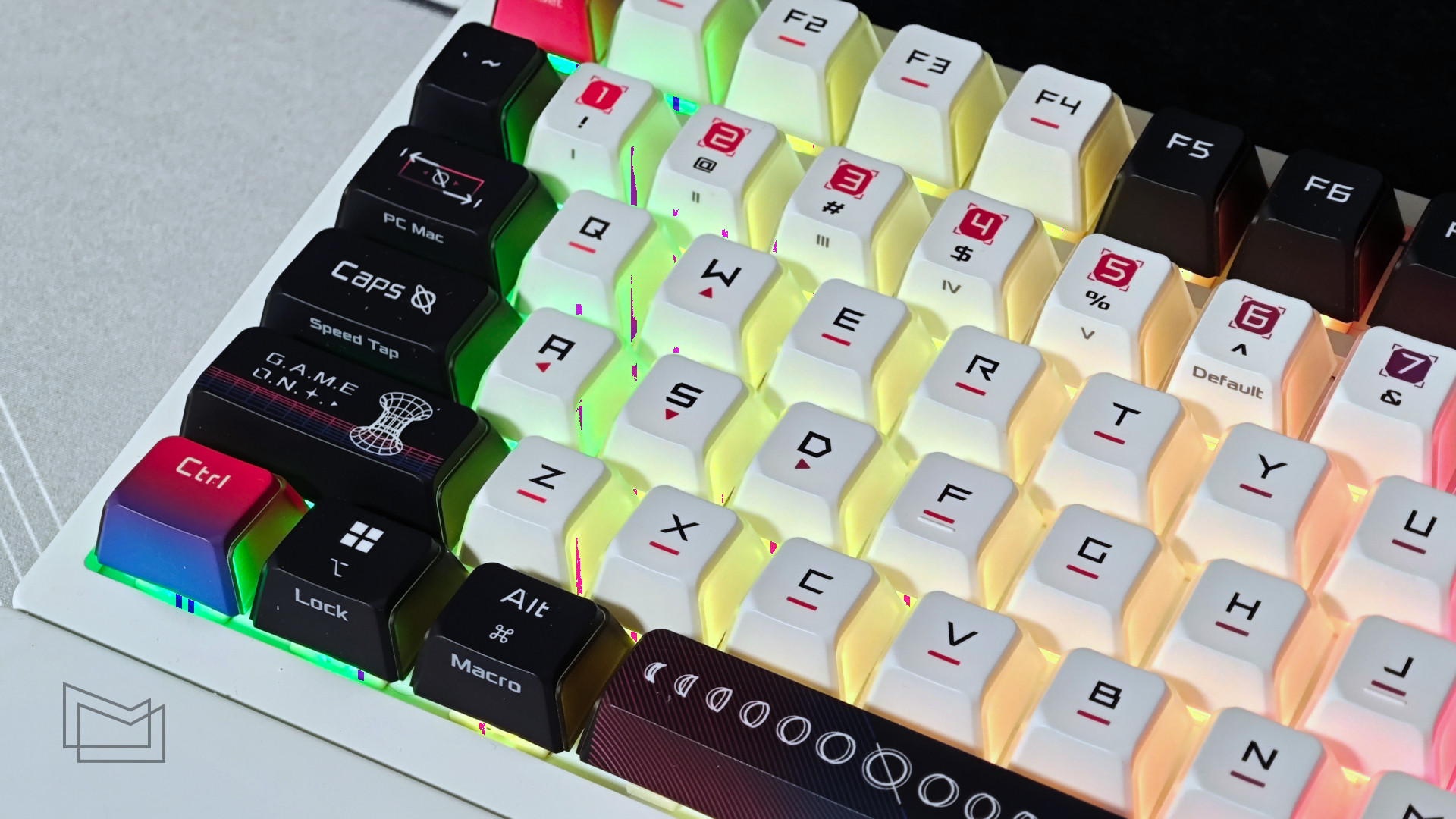 Огляд ASUS ROG Azoth X: дизайн та конструкція