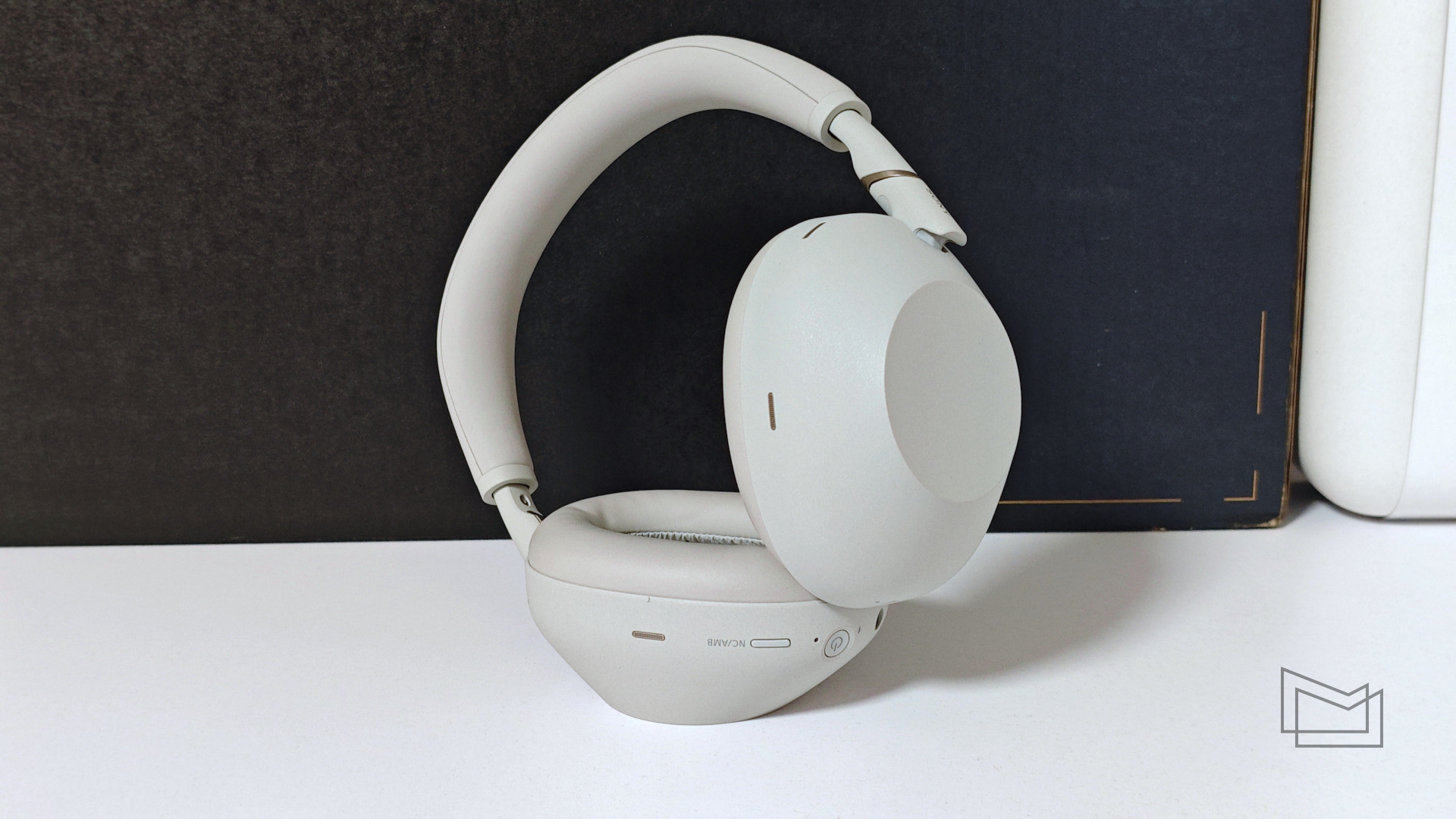 Огляд Sony WH-1000XM6: звук і шумозаглушення