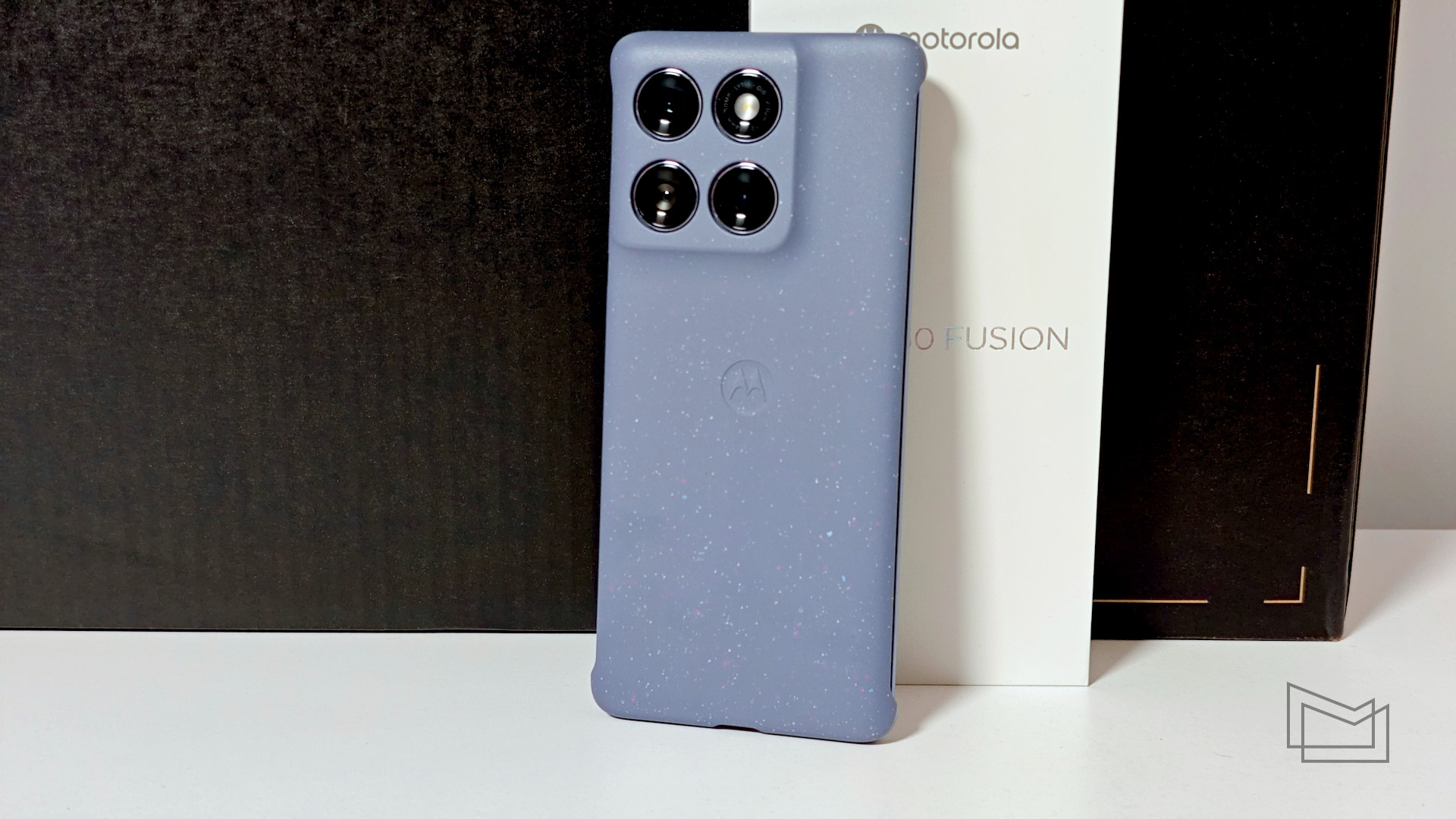 Огляд Motorola Edge 60 Fusion: комплектація