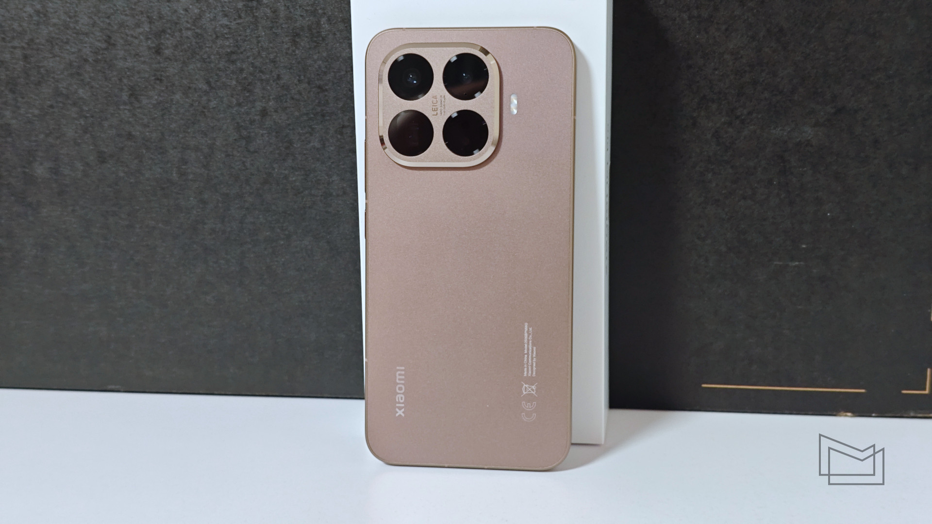 Огляд Xiaomi 15T Pro: дизайн та ергономічність