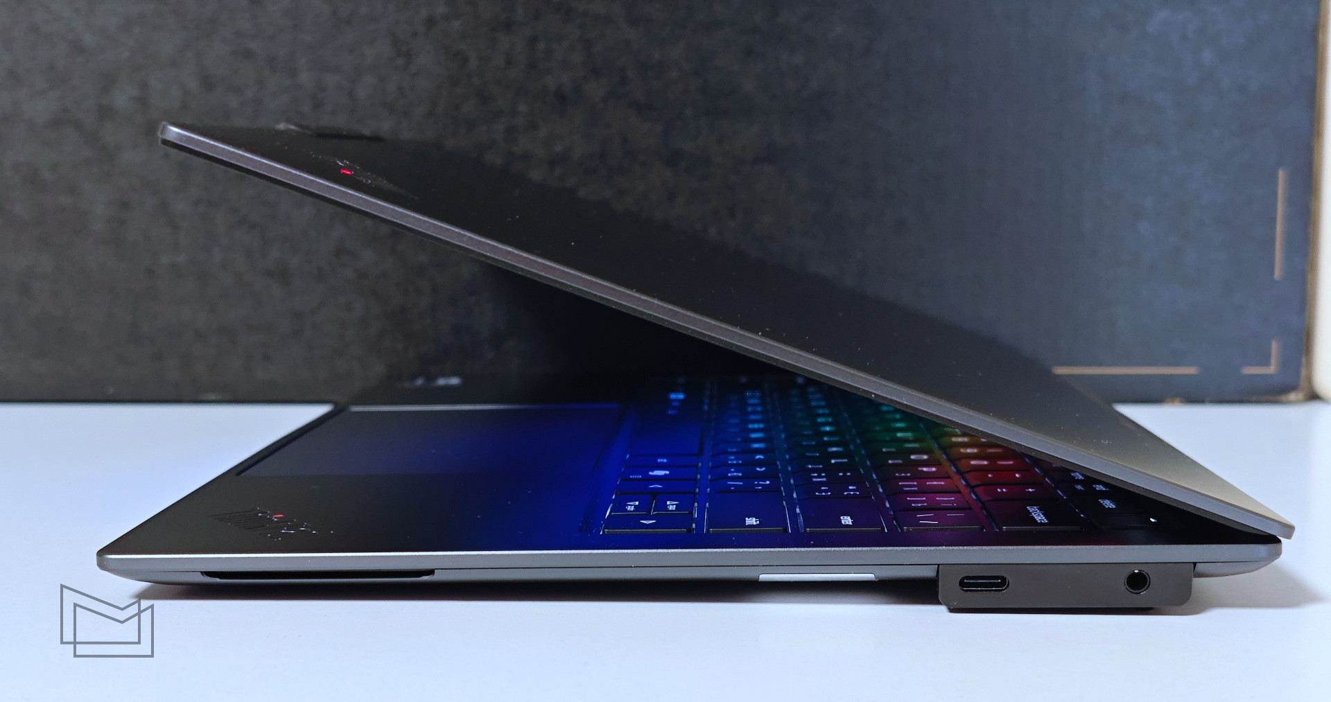 Огляд Lenovo ThinkPad X9-14 Gen 1: дизайн та конструкція