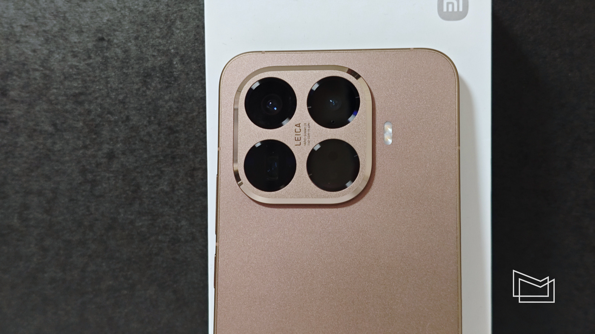 Огляд Xiaomi 15T Pro: дизайн та ергономічність