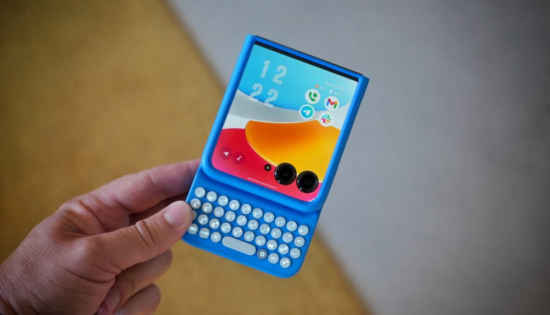 Clicks для Motorola Razr 50 Ultra
