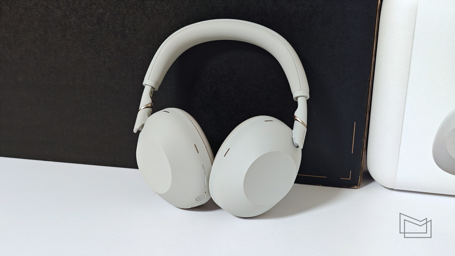Огляд Sony WH-1000XM6: звук і шумозаглушення