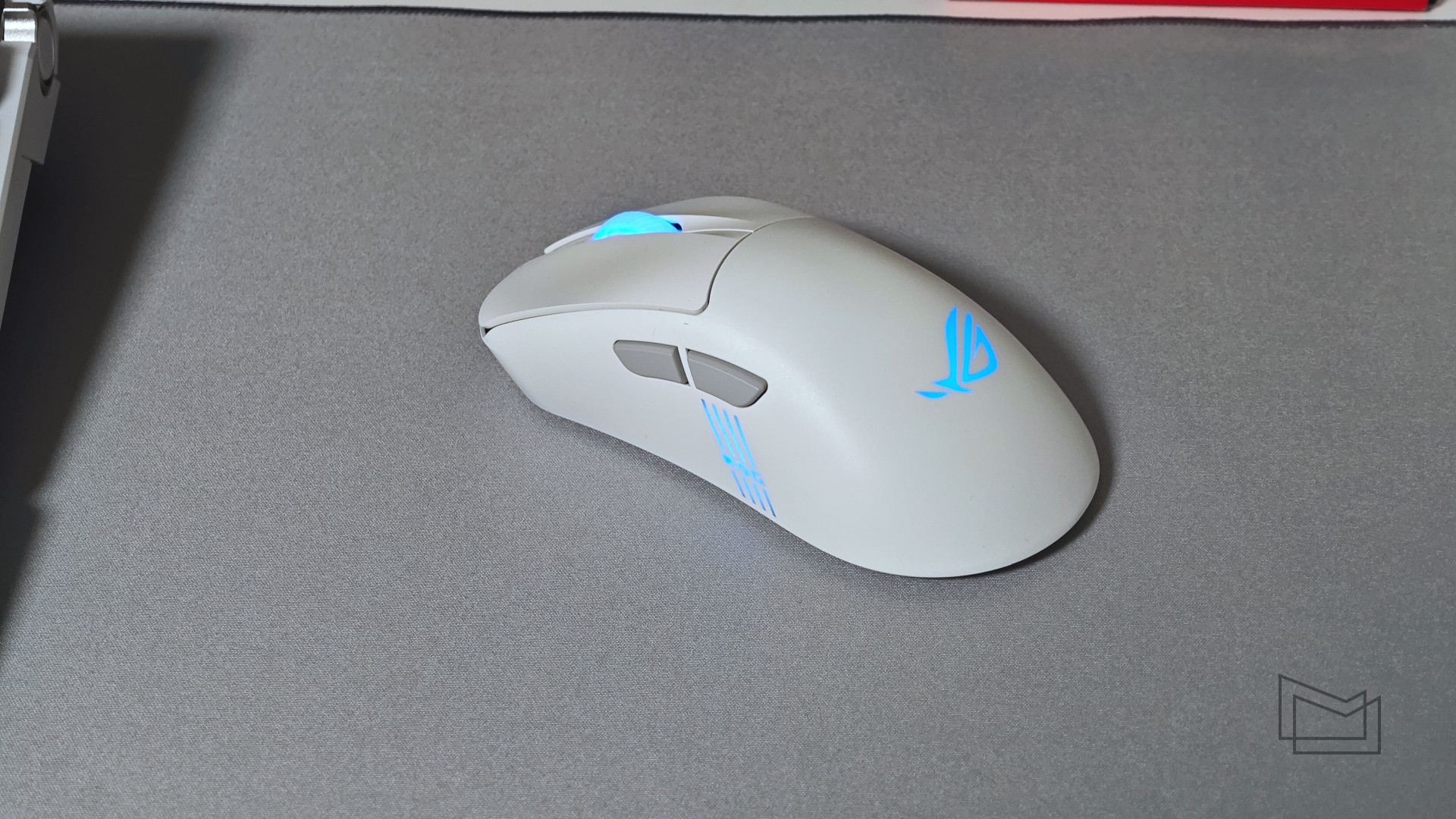 Огляд ASUS ROG Keris II Origin: дизайн та конструкція