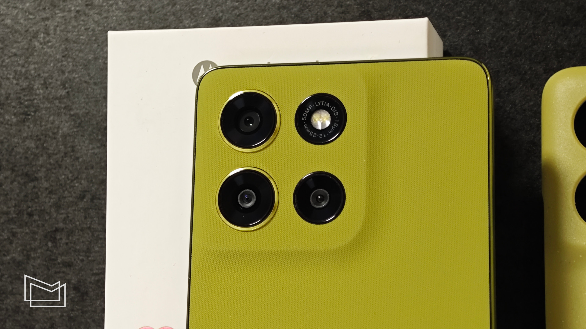 Огляд Motorola G86 5G: дизайн та ергономічність