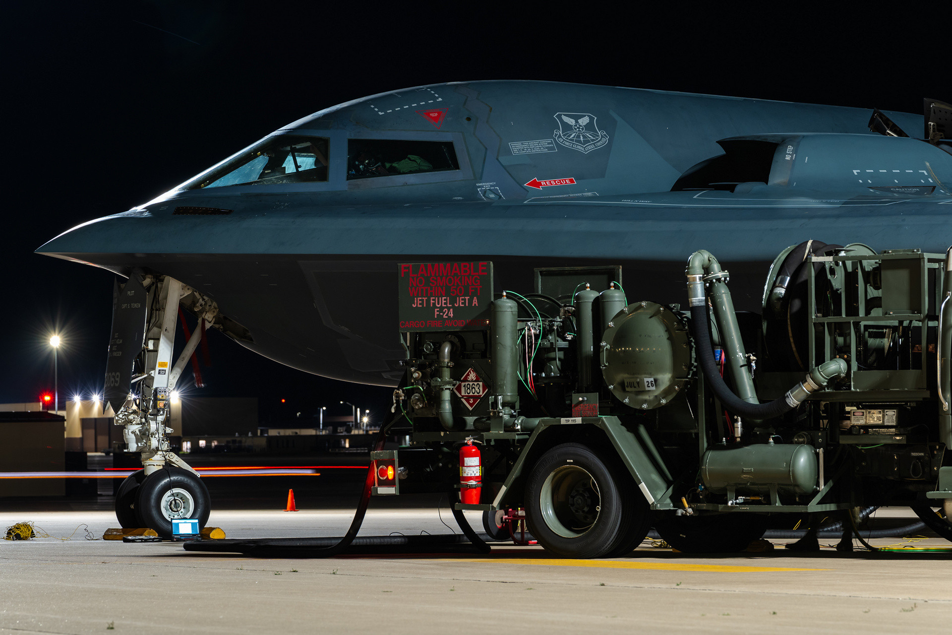 Стратегічний бомбардувальник невидимка Northrop B-2 Spirit, авіабаза Вайтмен, 2025 рік