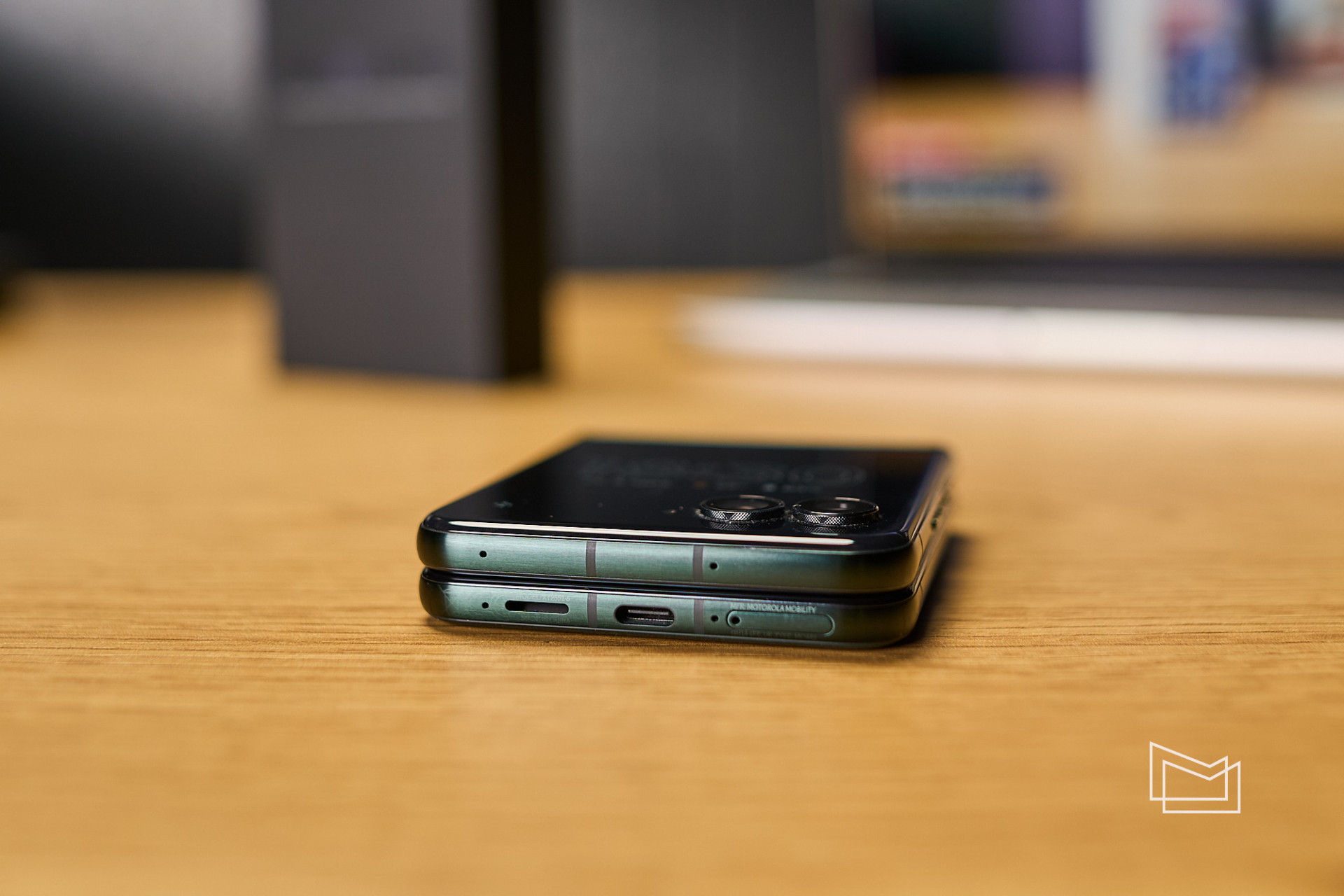 Огляд Motorola Razr 60 Ultra: дизайн та ергономічність