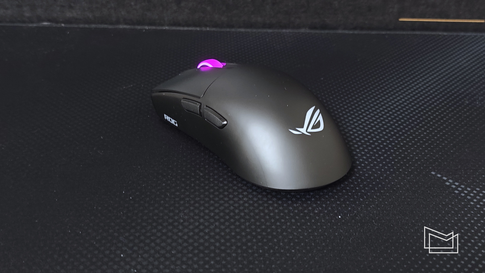 Огляд ASUS ROG Harpe II Ace: функціональність та можливості