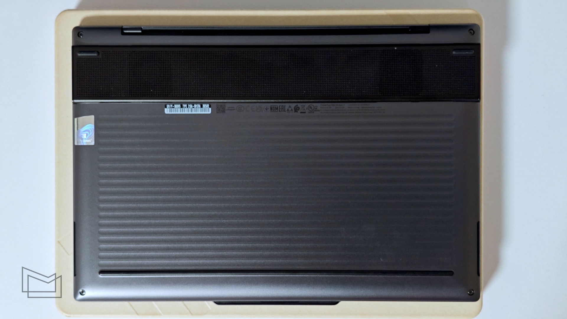 Огляд Lenovo ThinkPad X9-14 Gen 1: дизайн та конструкція