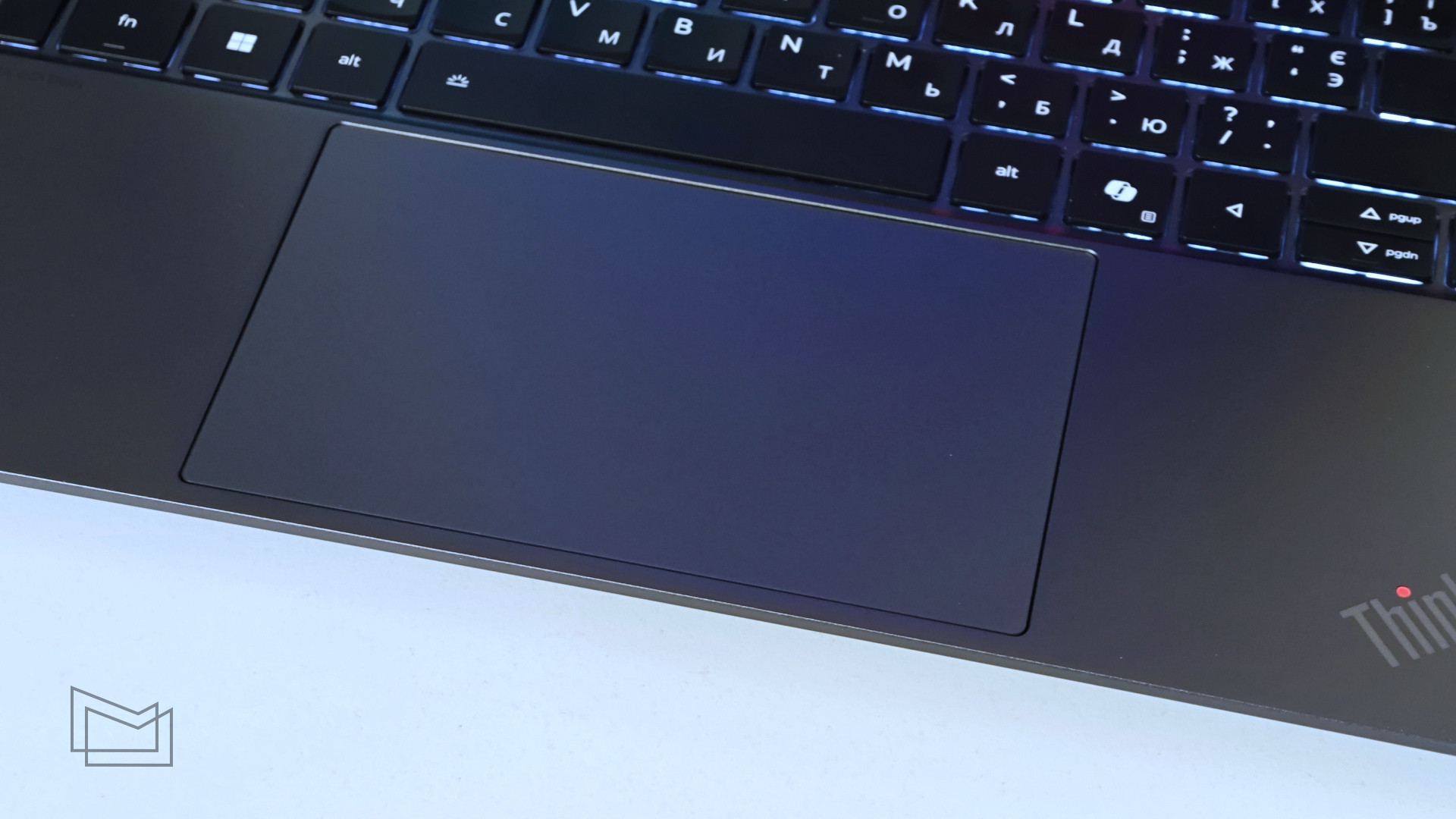 Огляд Lenovo ThinkPad X9-14 Gen 1: клавіатура і тачпад