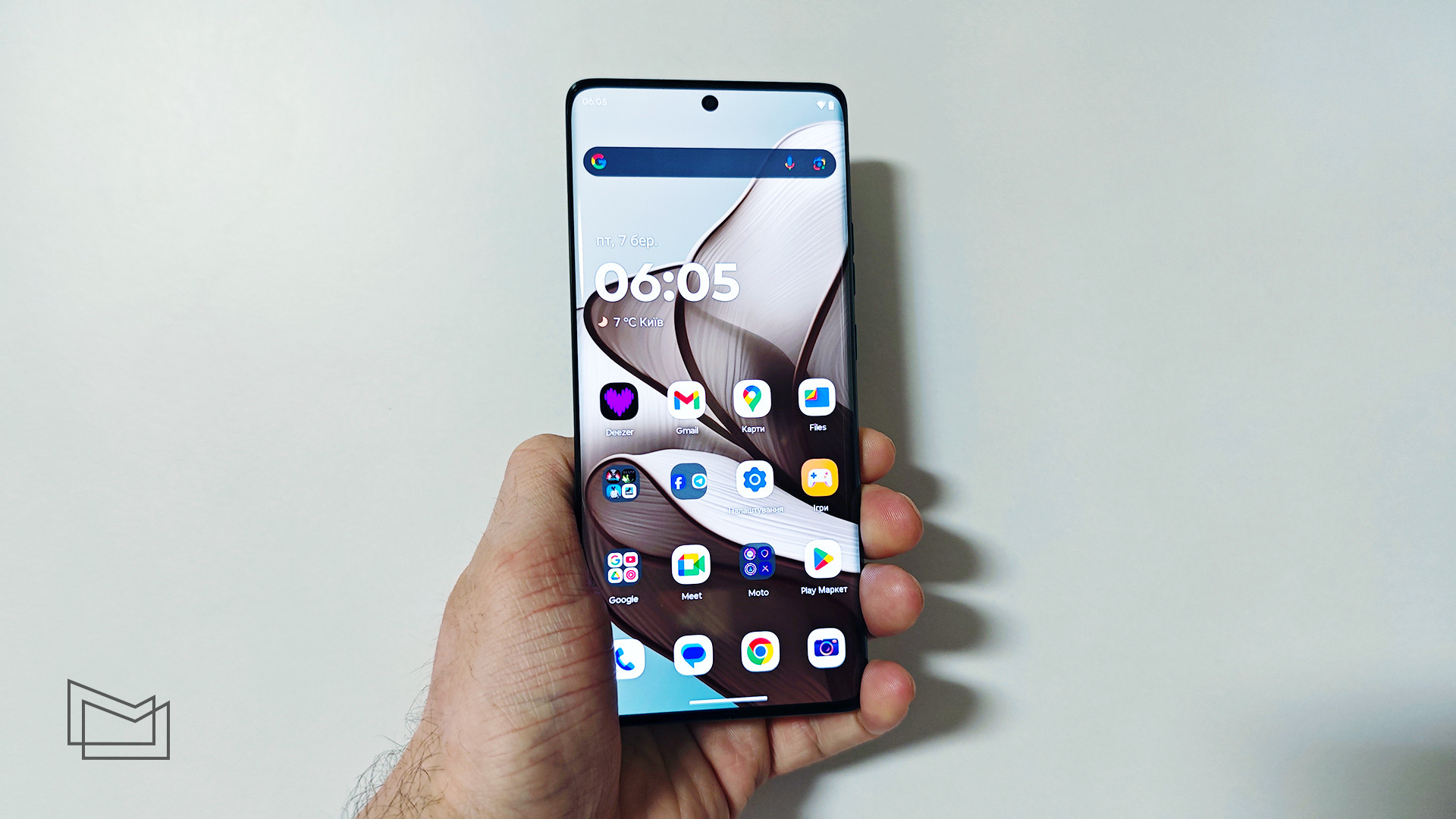 Motorola Edge 40: екран, продуктивність та автономність