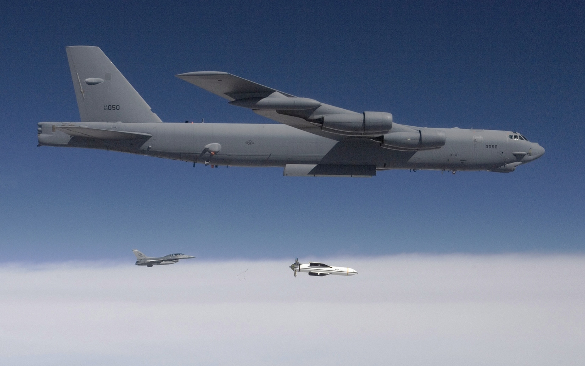 Скидання тестової версії MOP з бомбардувальника B-52, 2009