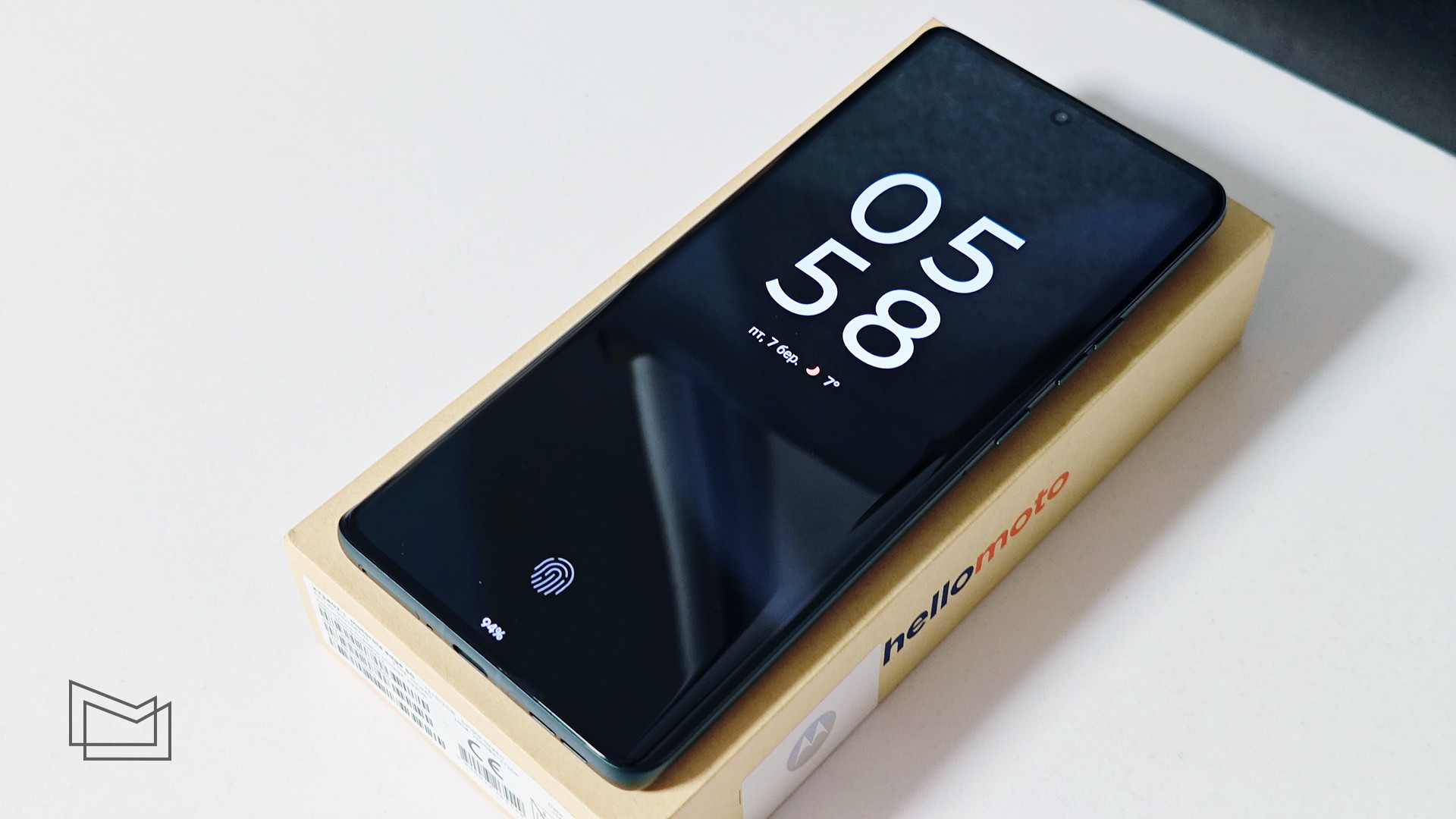 Motorola Edge 40: інтерфейс, розваги та безпека