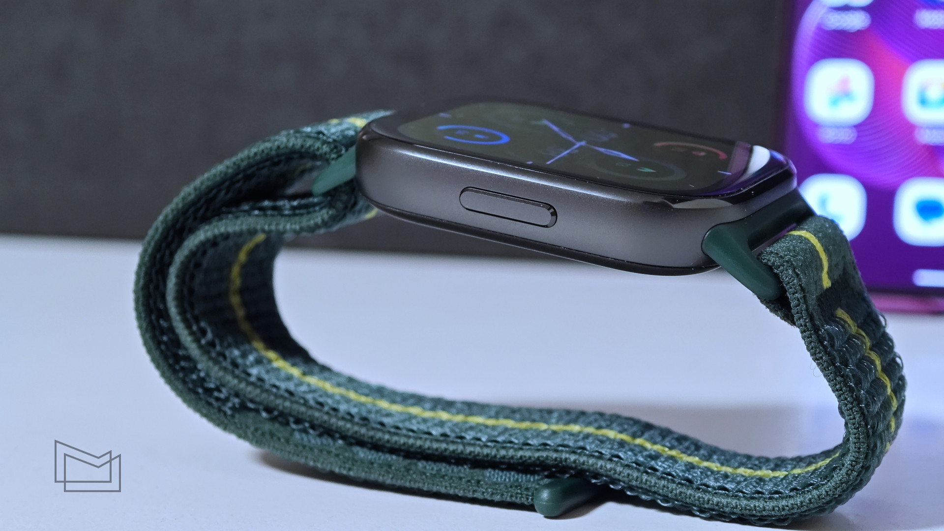 Огляд Motorola Watch Fit: дизайн та матеріали