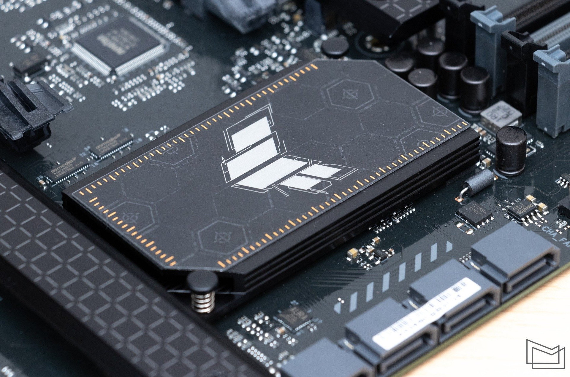 ASUS TUF GAMING B650-PLUS WIFI chipset cooling