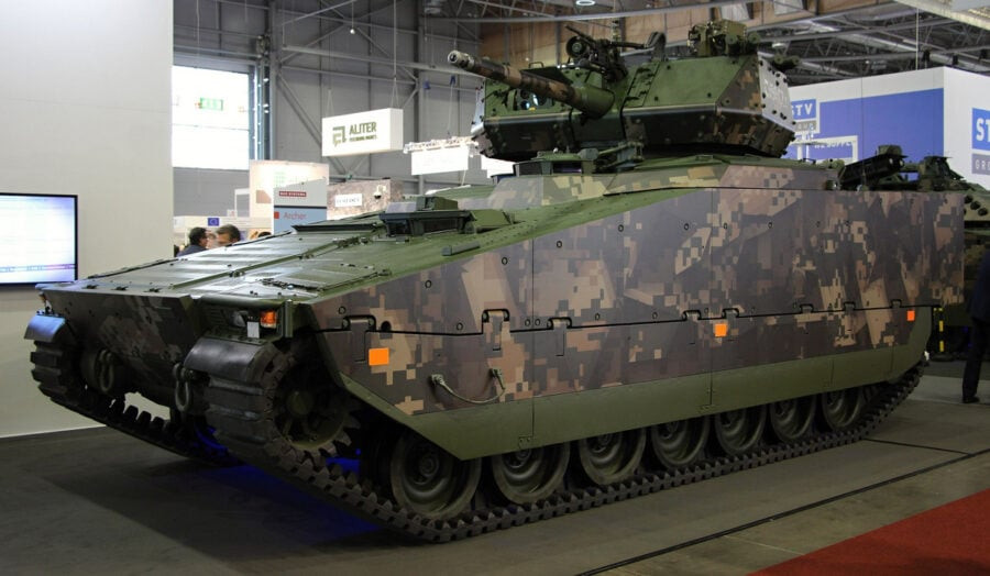 CV90