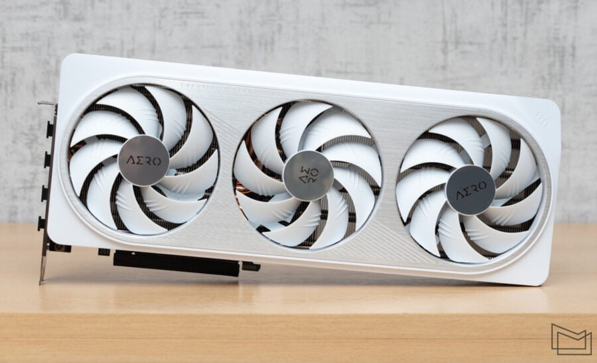 GIGABYTE GeForce RTX 4070 Ti AERO OC 12G cooler