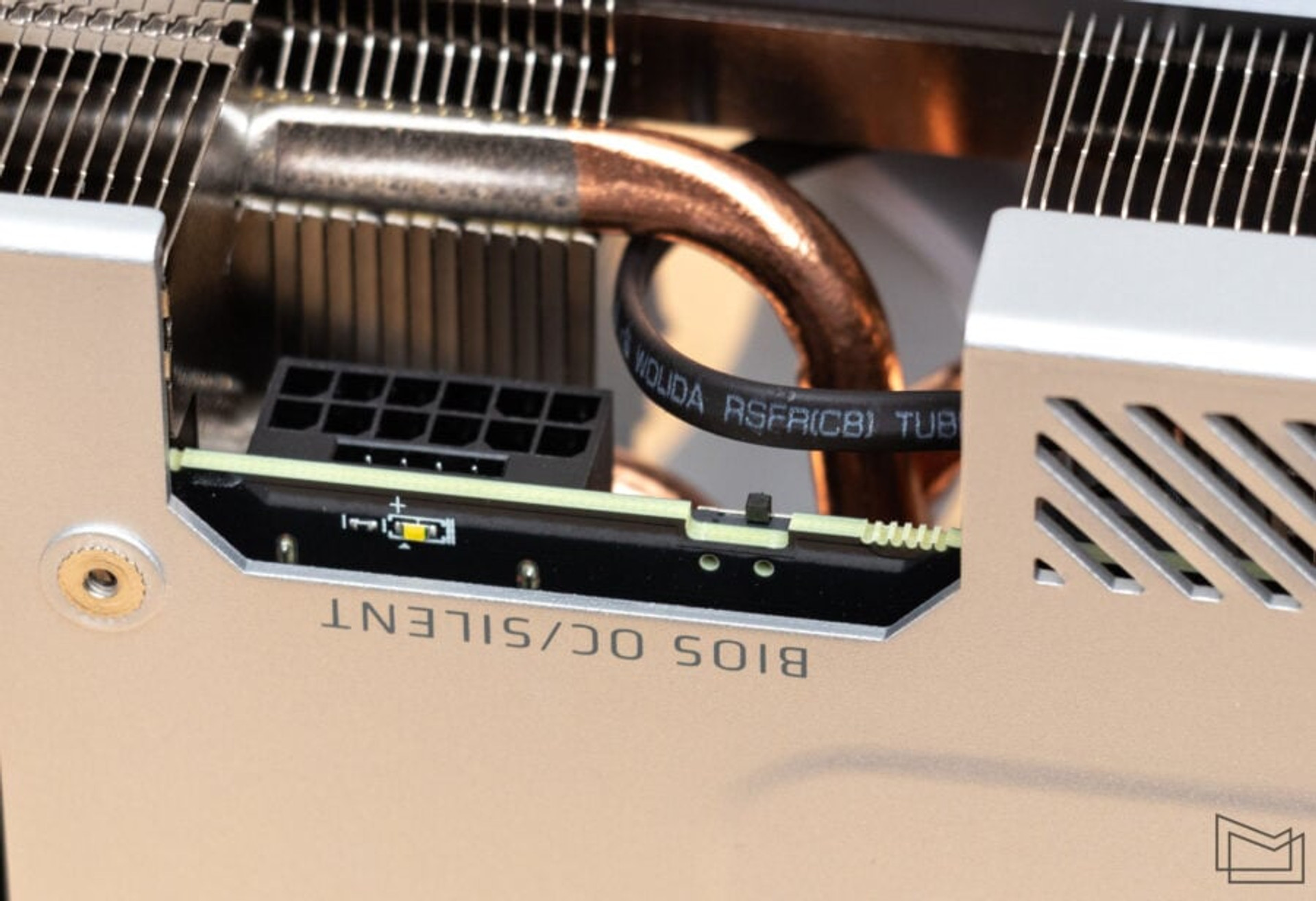 GIGABYTE GeForce RTX 4070 Ti AERO OC 12G dual BIOS