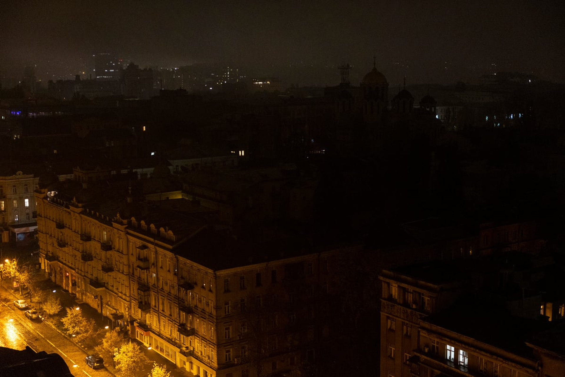 Чому зникає або погіршується мобільний зв'язок під час блекаутів