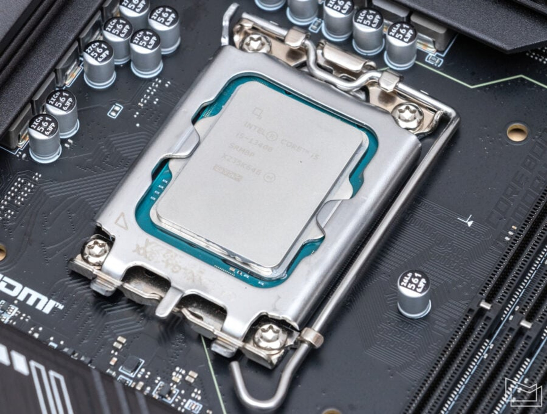 MSI MAG B760 TOMAHAWK WIFI with Core i5-13400