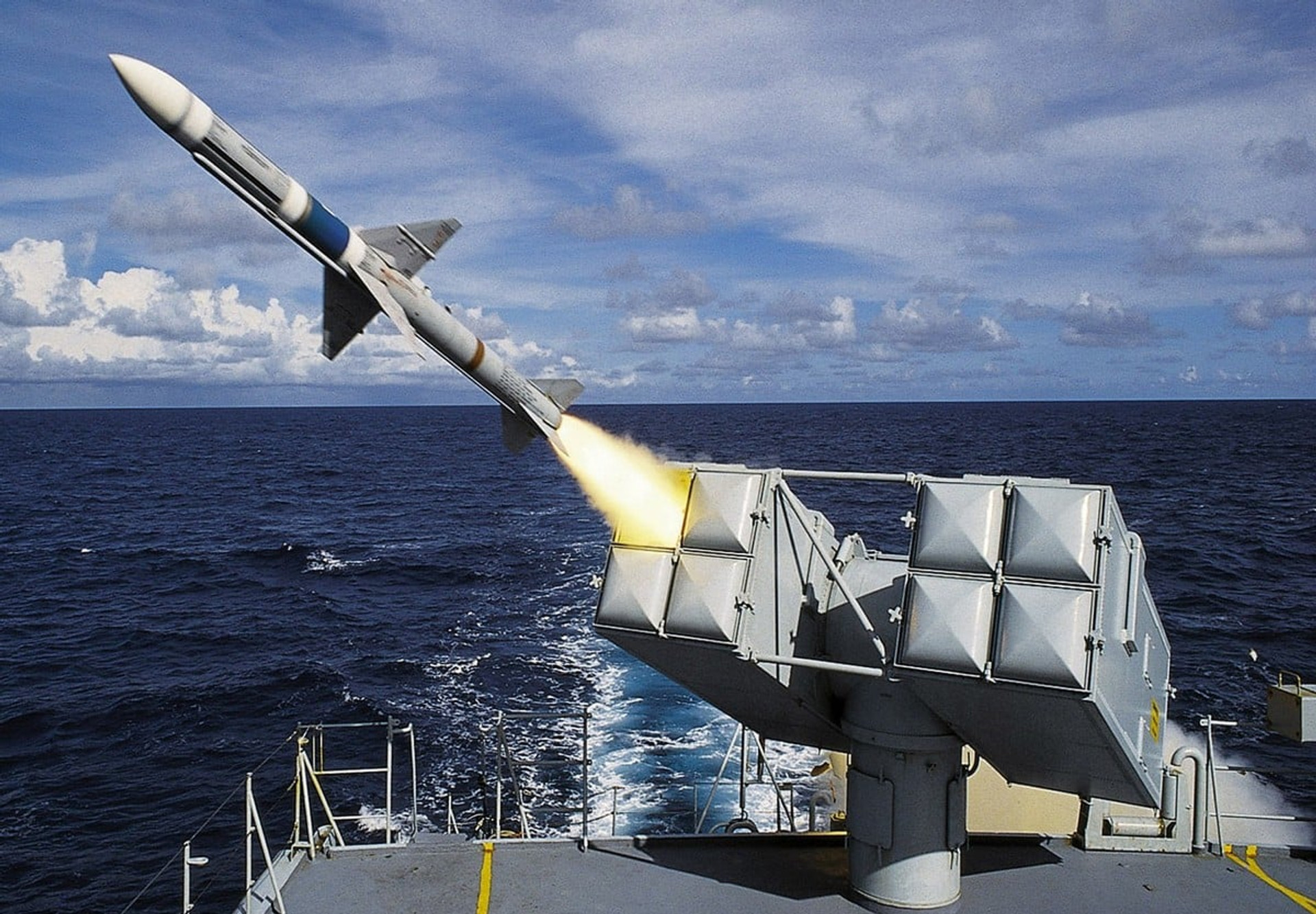 RIM-7 Sea Sparrow