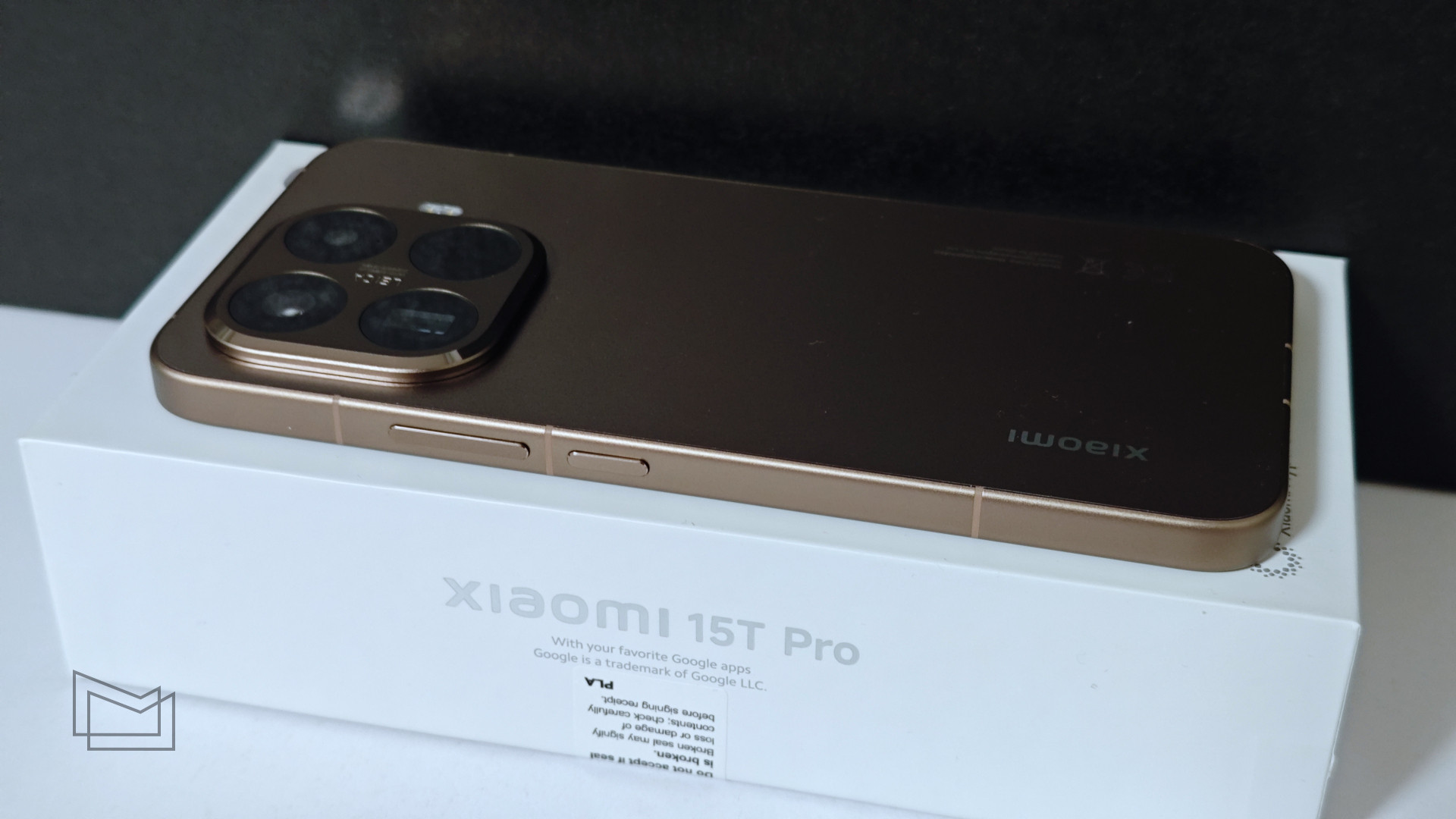 Огляд Xiaomi 15T Pro: дизайн та ергономічність