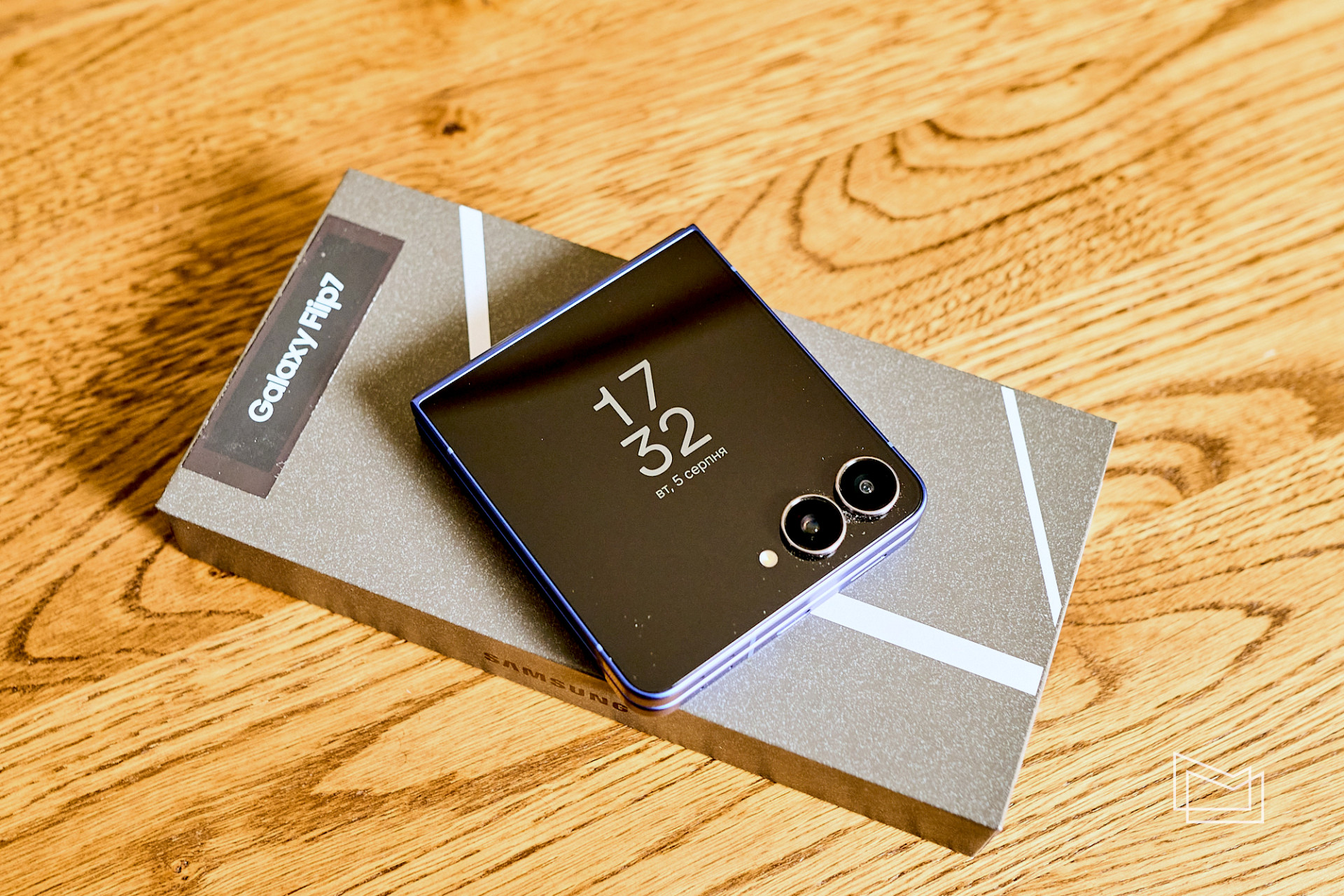 Огляд Samsung Galaxy Flip7: дизайн та ергономічність
