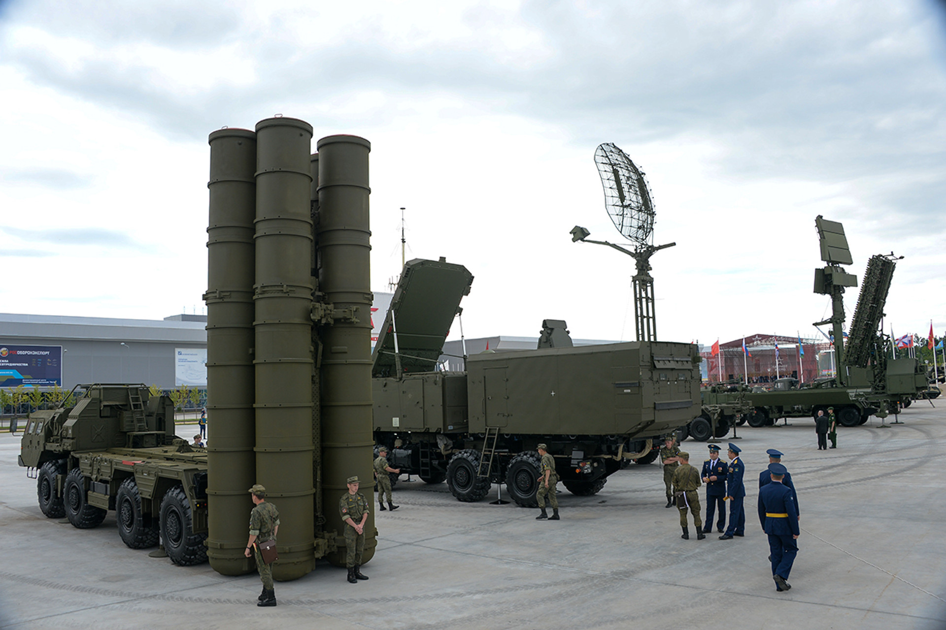 Зенітно-ракетний комплекс С-400 Тріумф