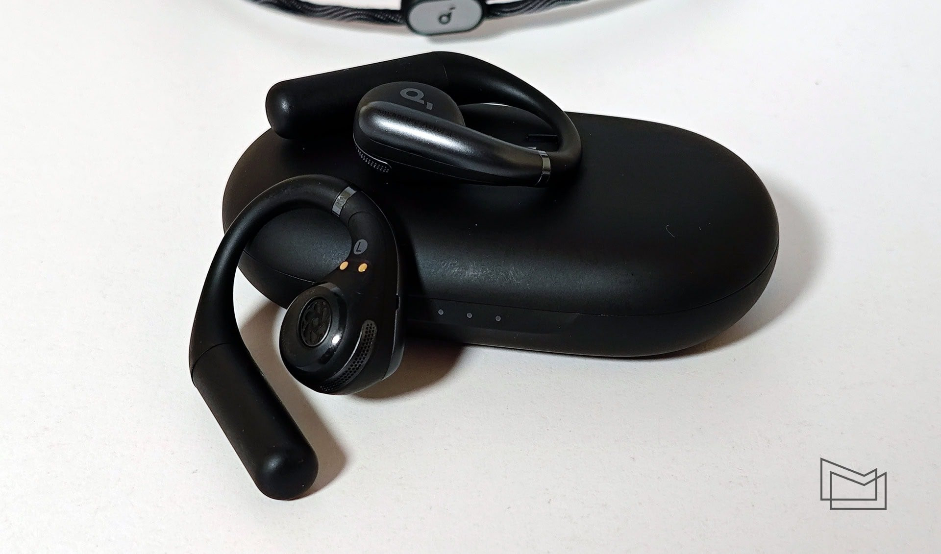 Огляд Anker soundcore AeroFit Pro та AeroFit: зовнішній вигляд