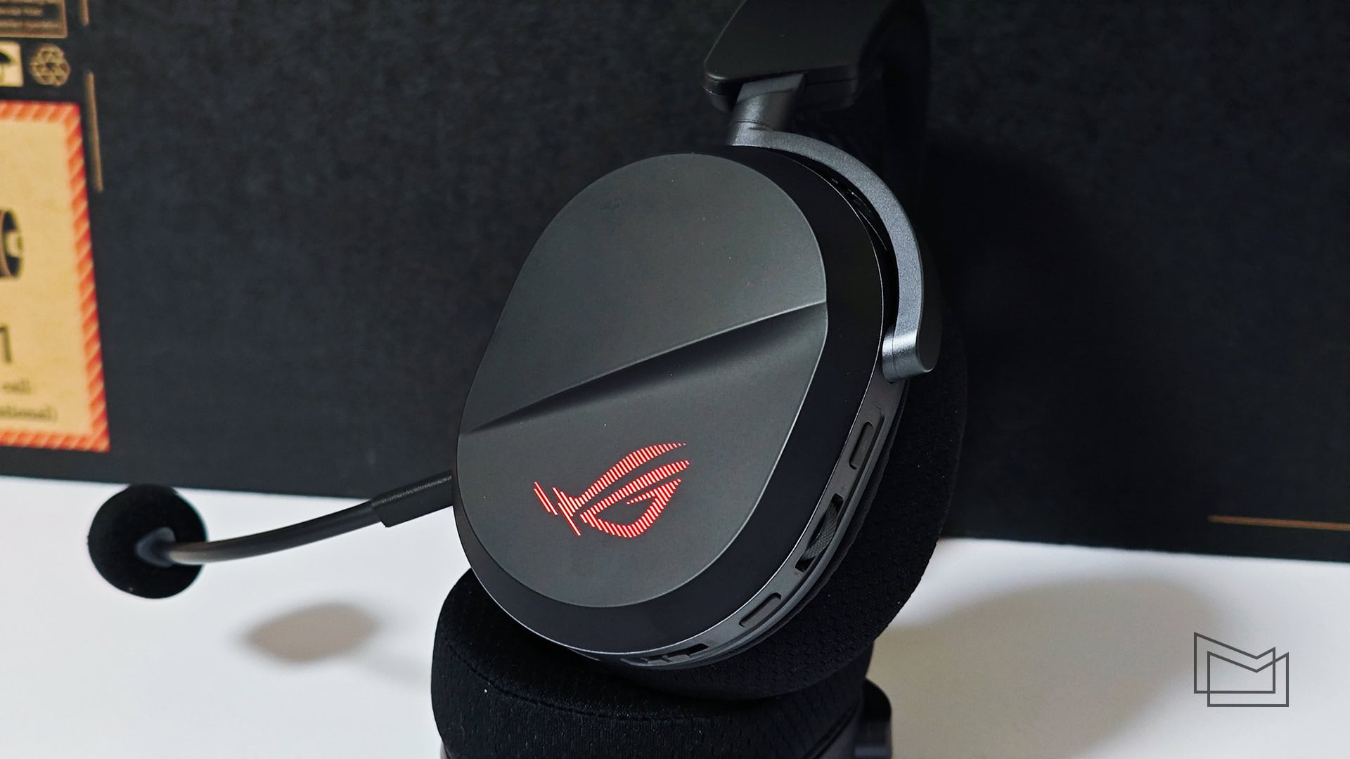 Огляд ASUS ROG Pelta: зовнішній вигляд