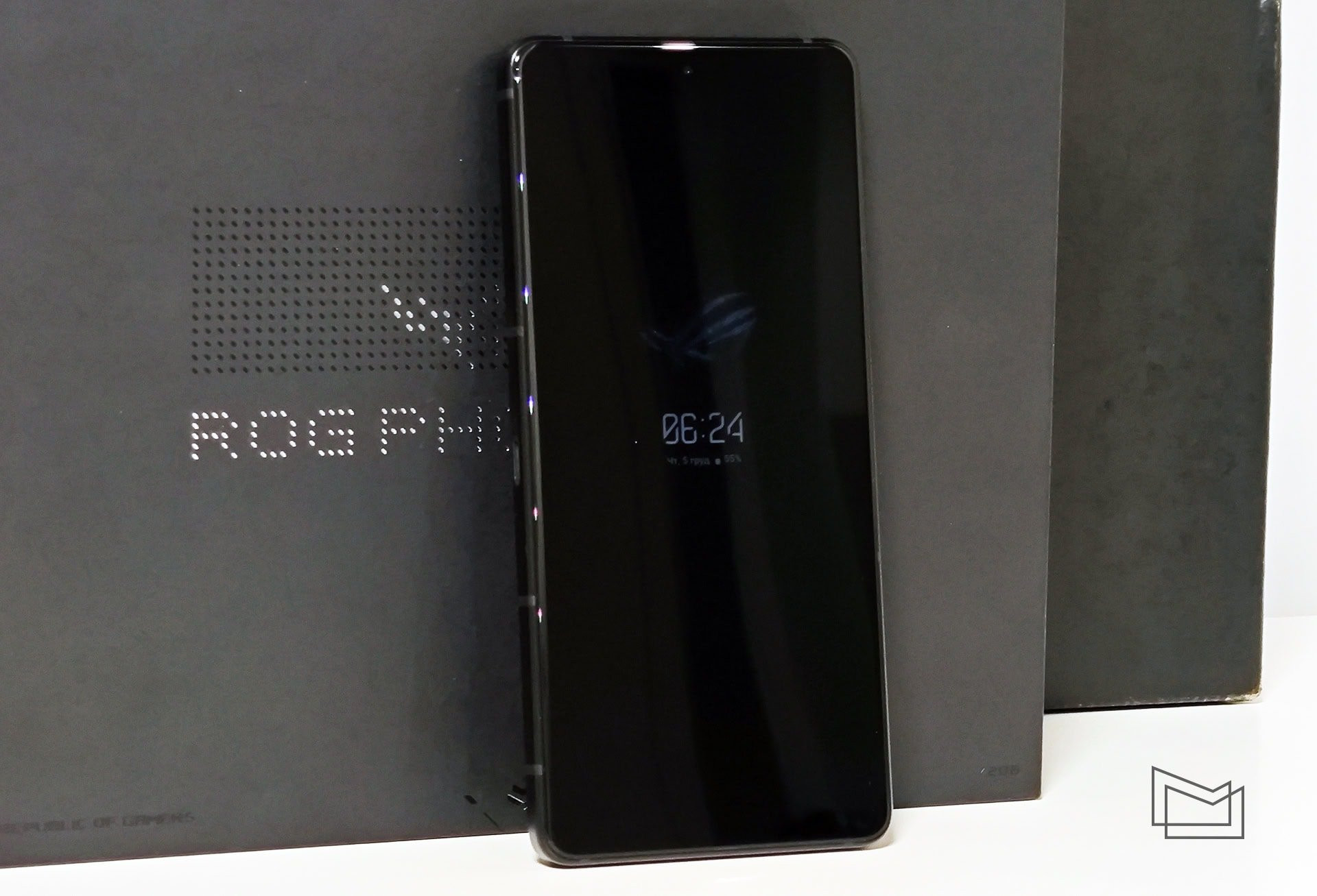 Огляд ASUS ROG Phone 9 Pro: дисплей