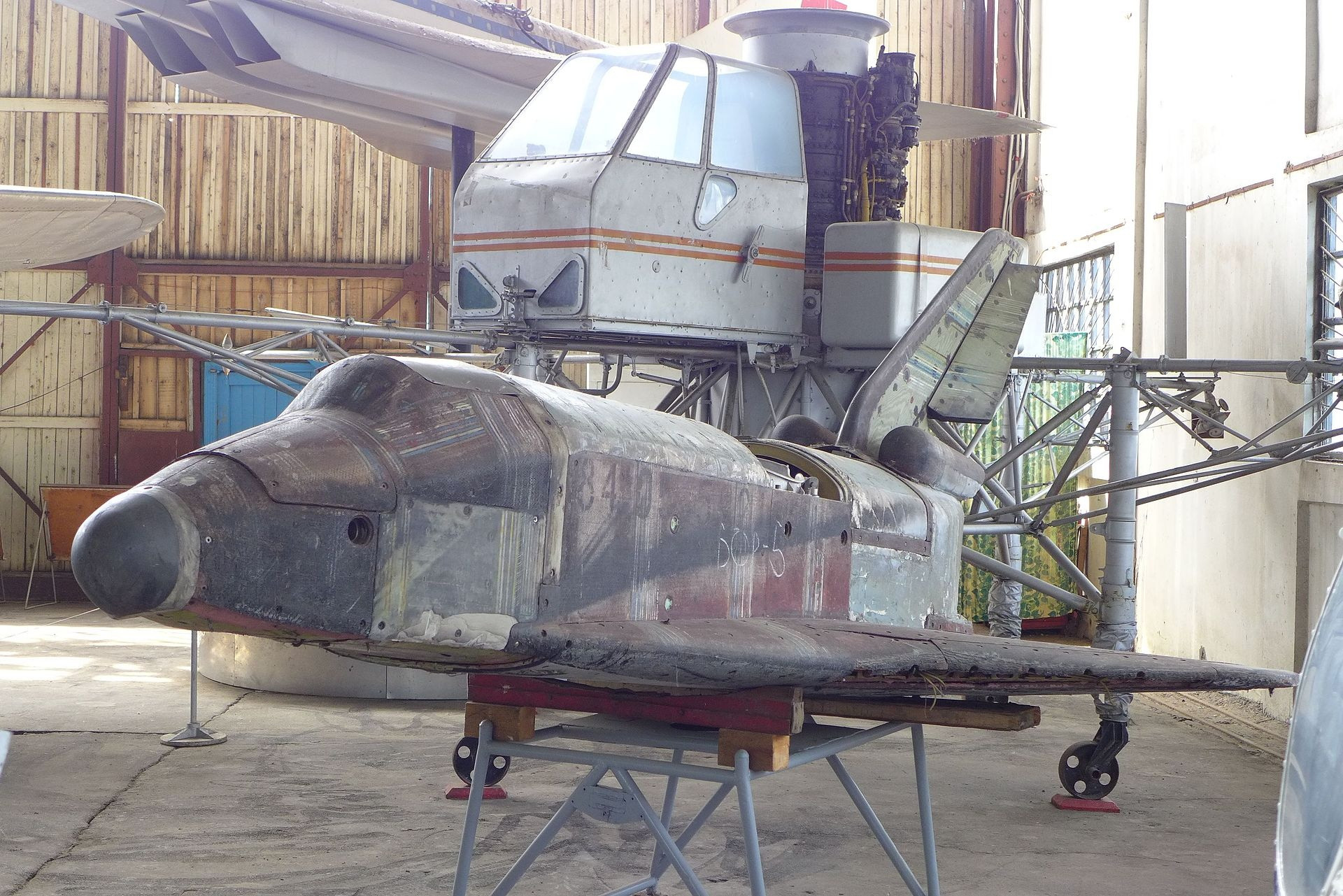 БОР-5 №502, Безпілотний Орбітальний Ракетоплан 5 – макет Бурана у масштабі 1:8, що здійснив суборбітальний політ у 1985 році. Центральний музей Військово-повітряних сил РФ, 2013 рік